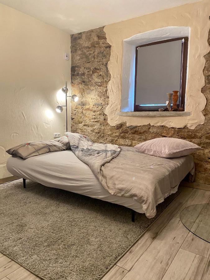 Eifelstein, Apartment Mit Whirlpool Und Ofen Dahlem  Εξωτερικό φωτογραφία